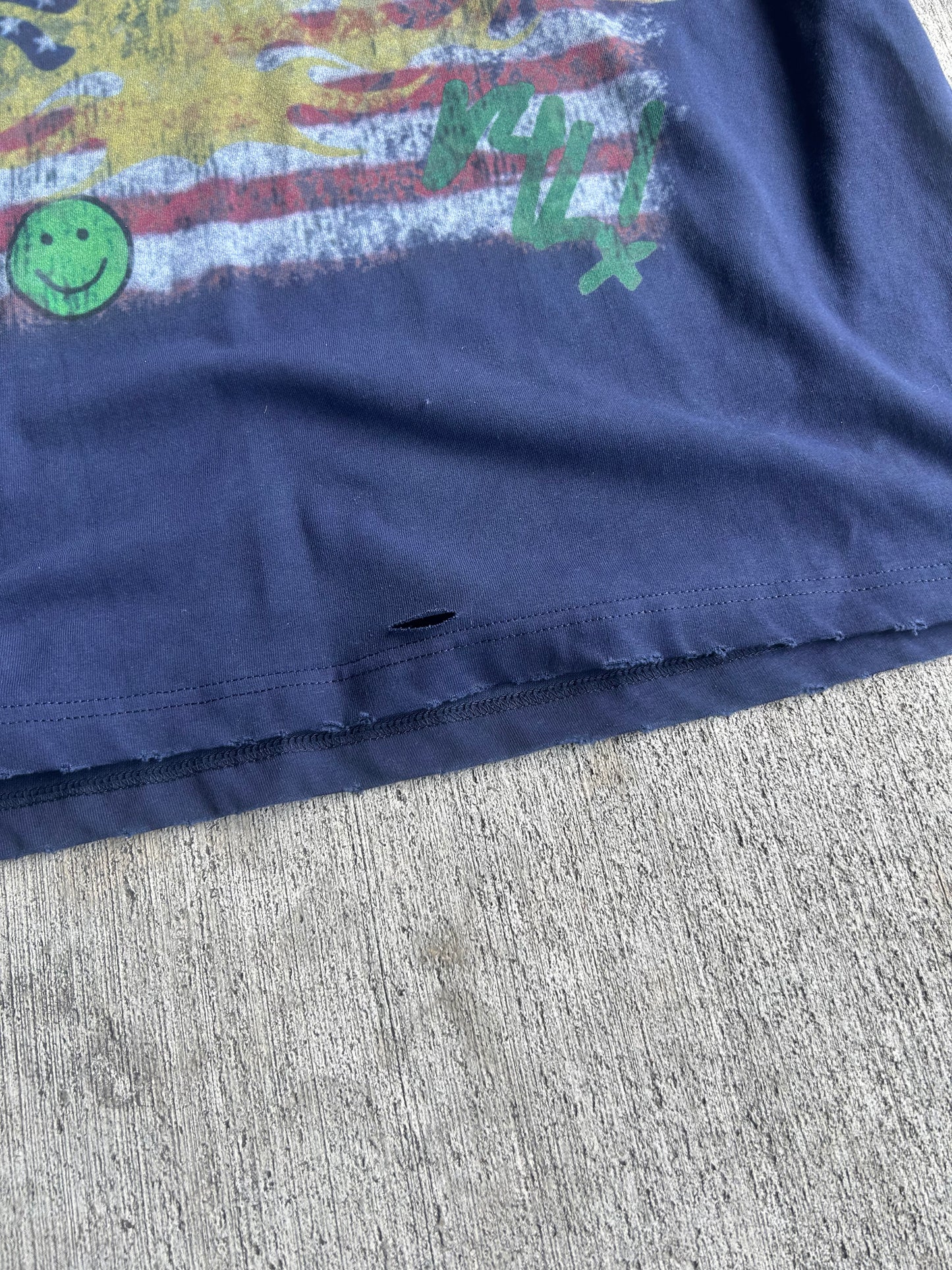 "DEBUT" TEE
