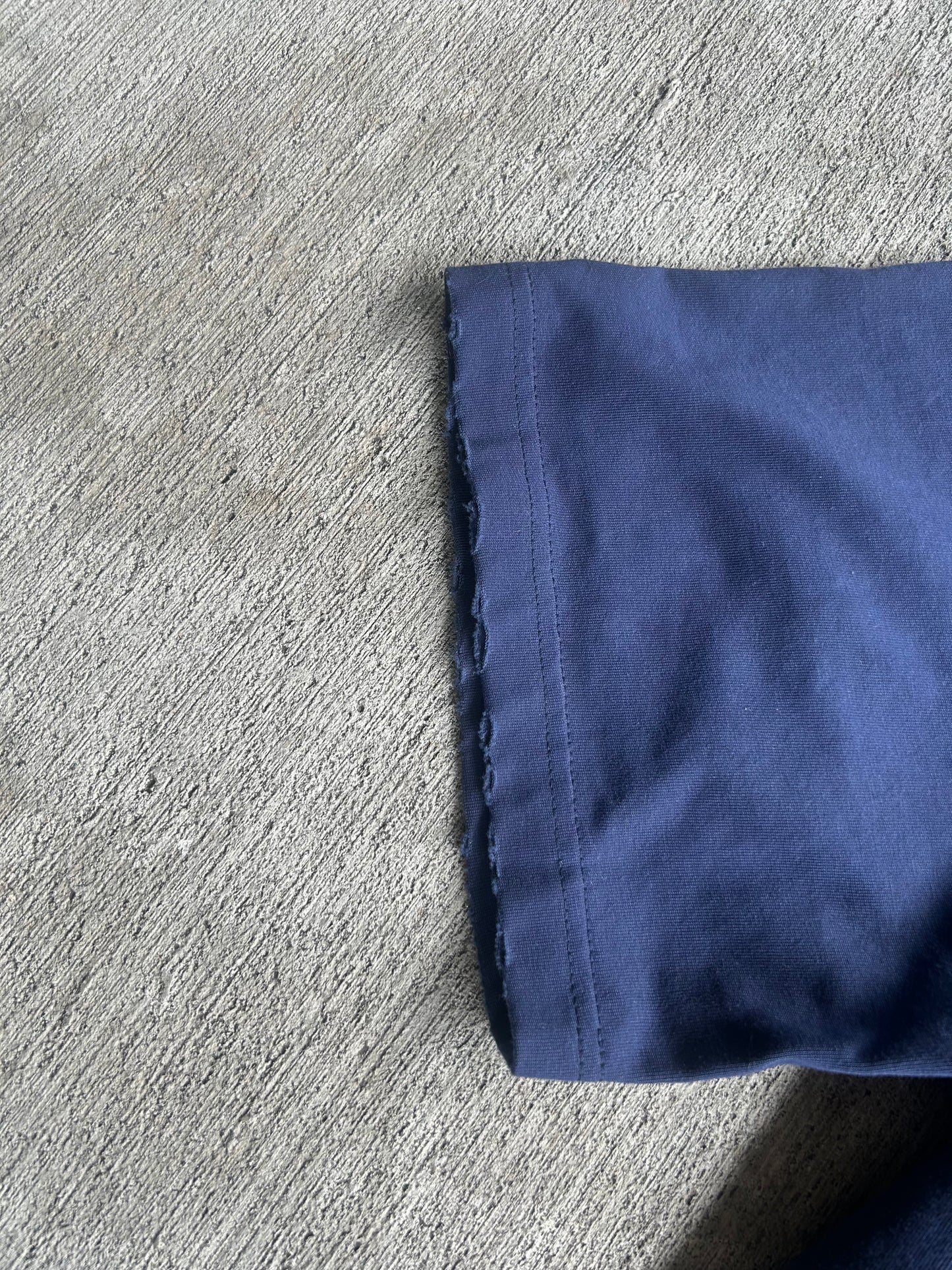 "DEBUT" TEE